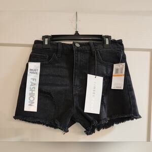 Tinseltown high rise mom shorts. Size 3. Nwt